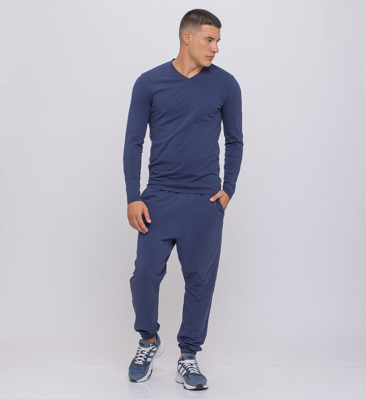 Men’s Basic Long-Sleeve V-Neck Cotton Top